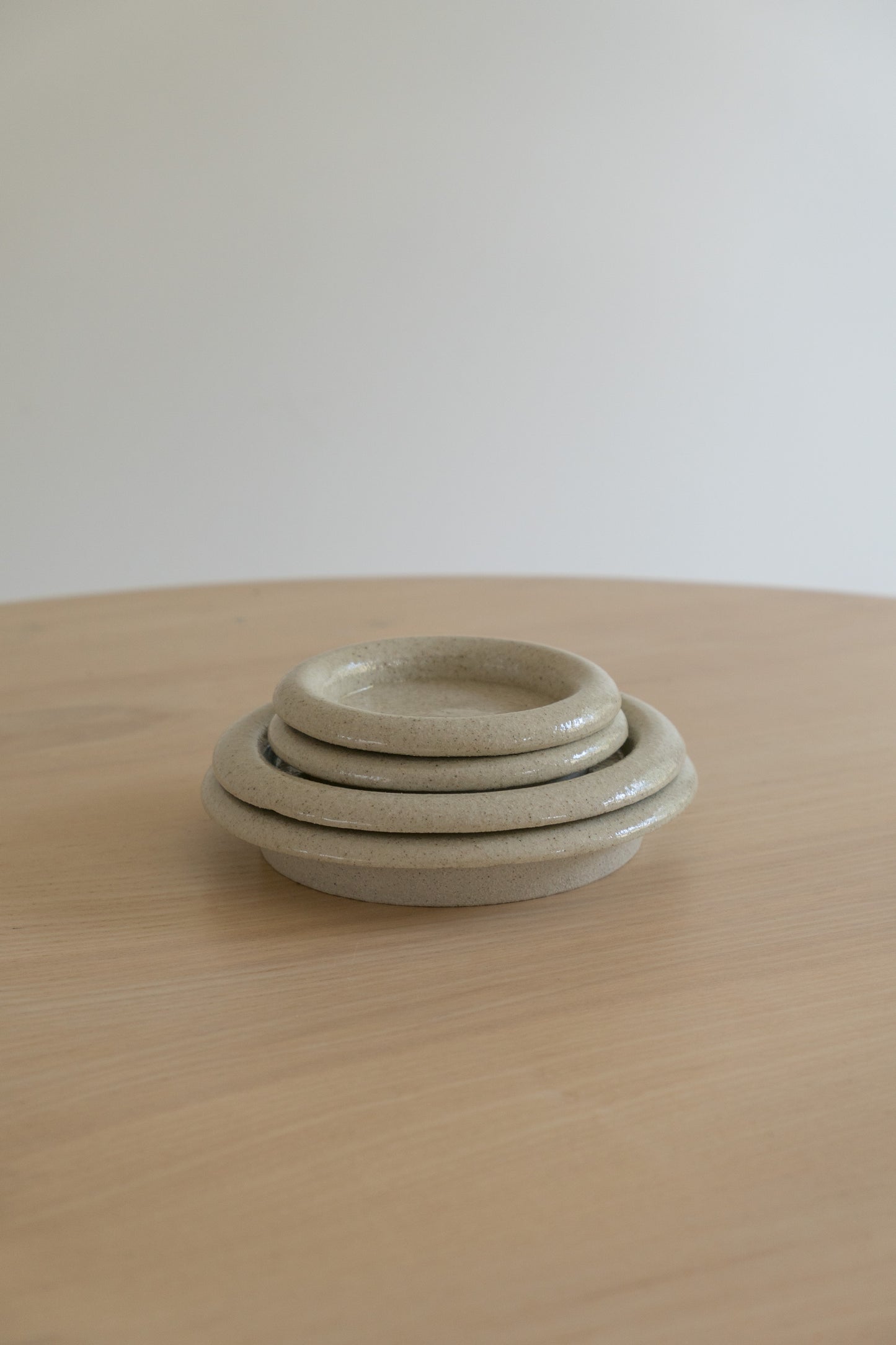 Rolled Rim Plate - Vanilla, Small I